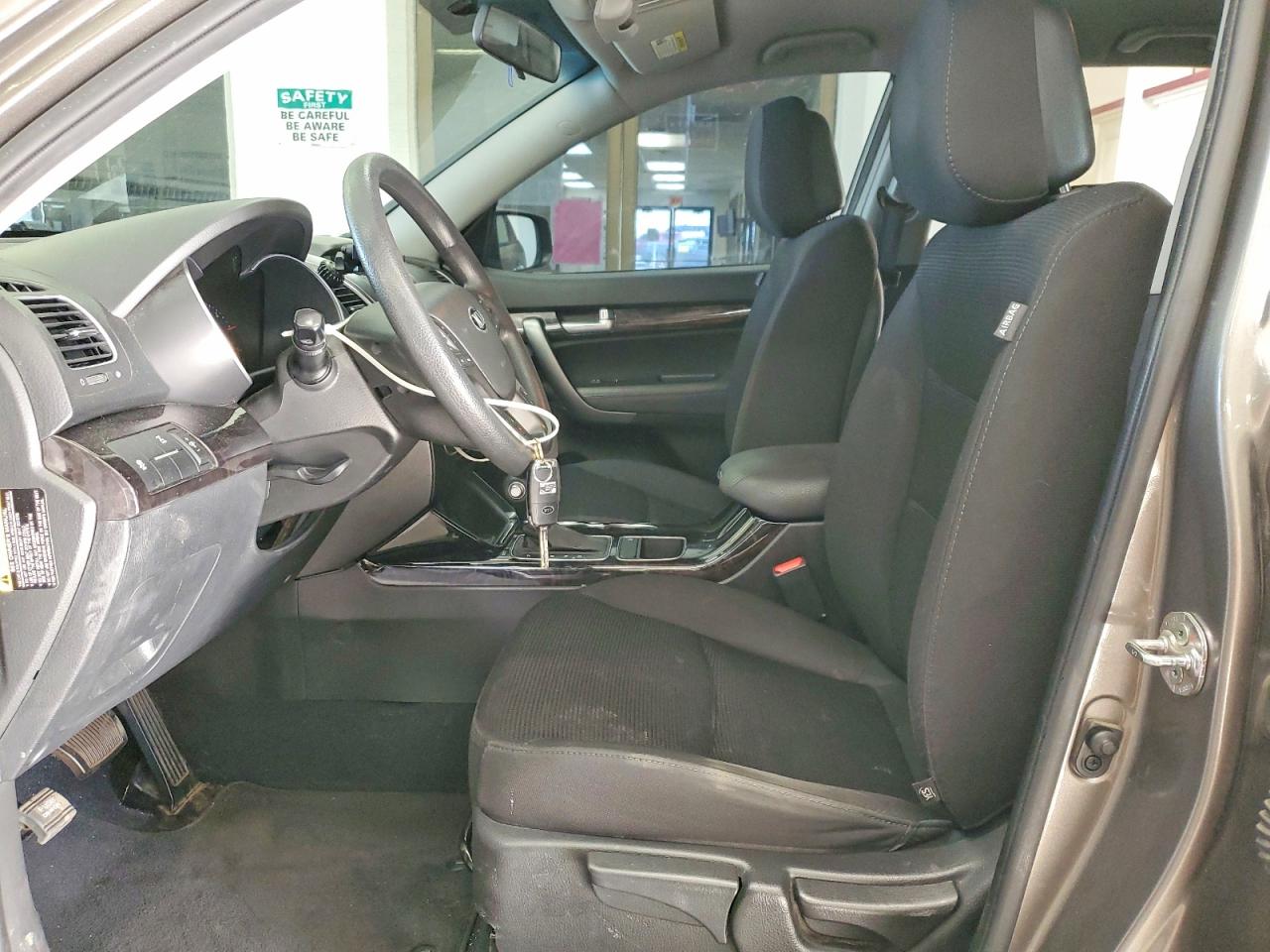 2014 KIA SORENTO LX photo 7