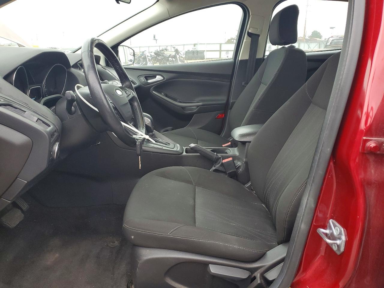 2017 FORD FOCUS SEL photo 7