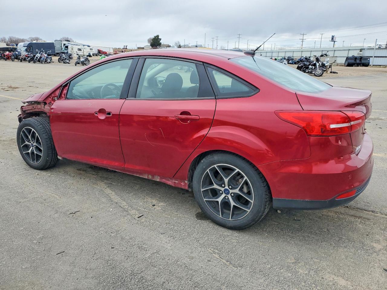 2017 FORD FOCUS SEL photo 2