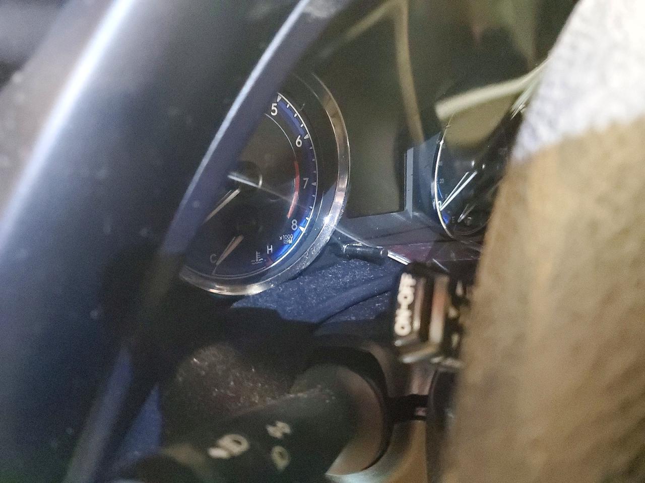 2019 TOYOTA COROLLA L photo 17