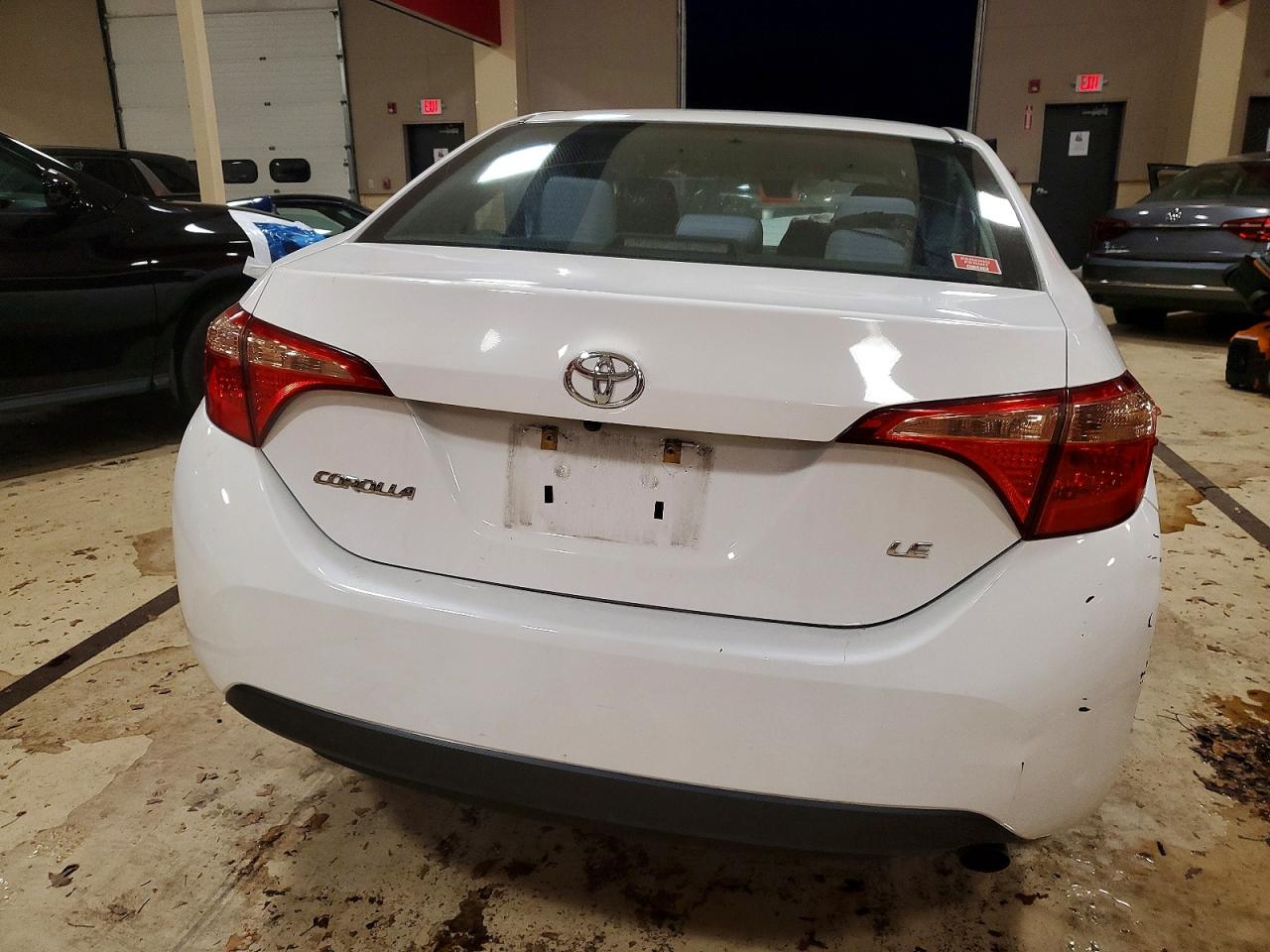 2019 TOYOTA COROLLA L photo 11