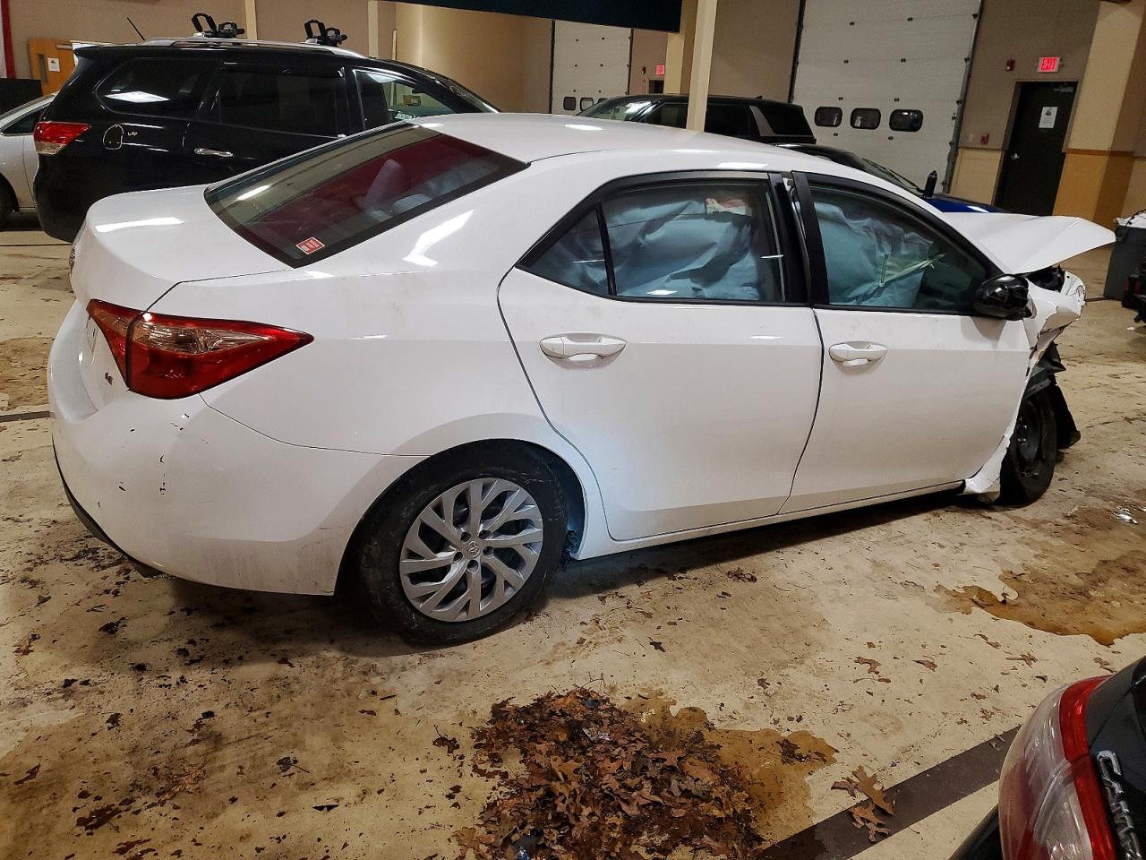 2019 TOYOTA COROLLA L photo 5