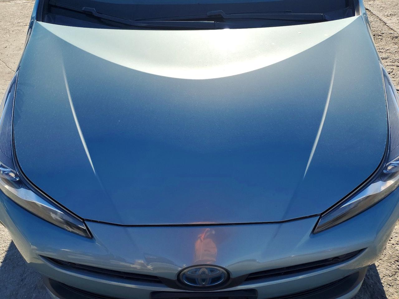 2019 TOYOTA PRIUS photo 11