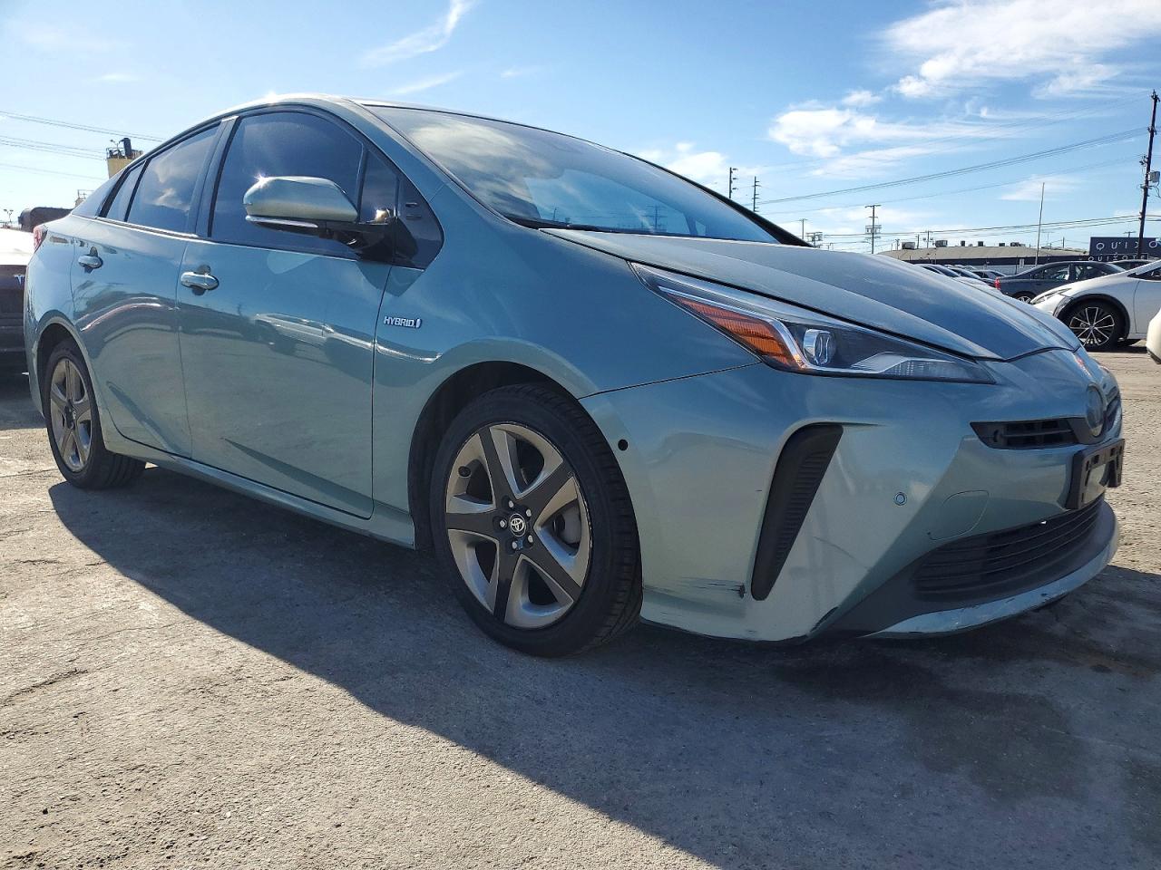 2019 TOYOTA PRIUS photo 4
