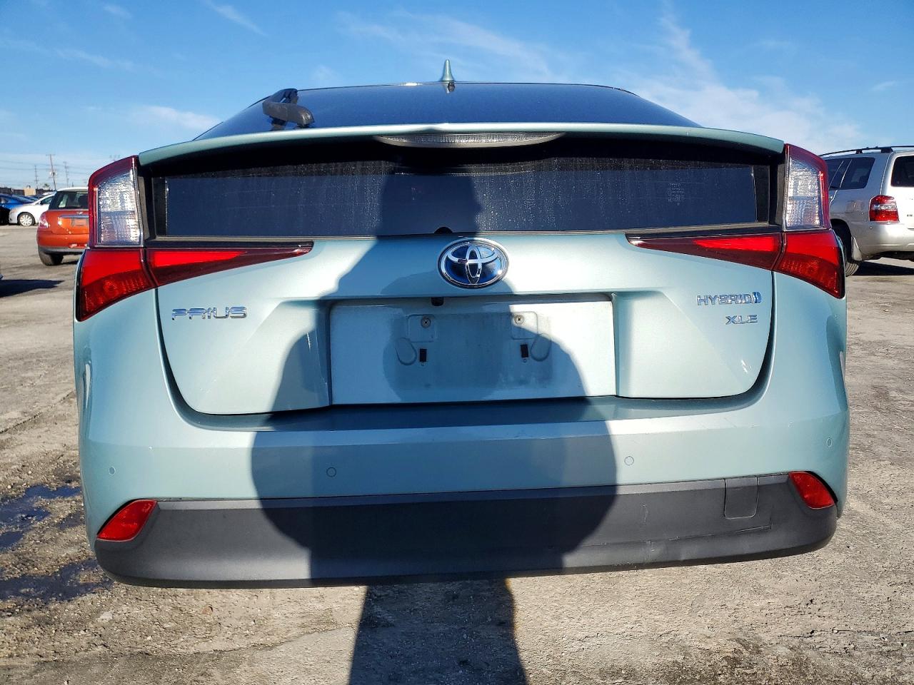 2019 TOYOTA PRIUS photo 6