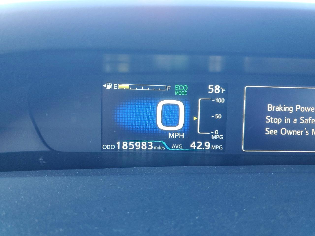 2019 TOYOTA PRIUS photo 9