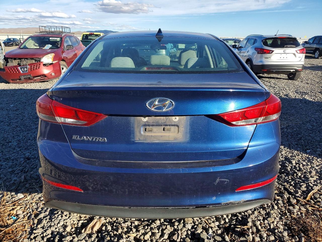 2018 HYUNDAI ELANTRA SEL photo 11