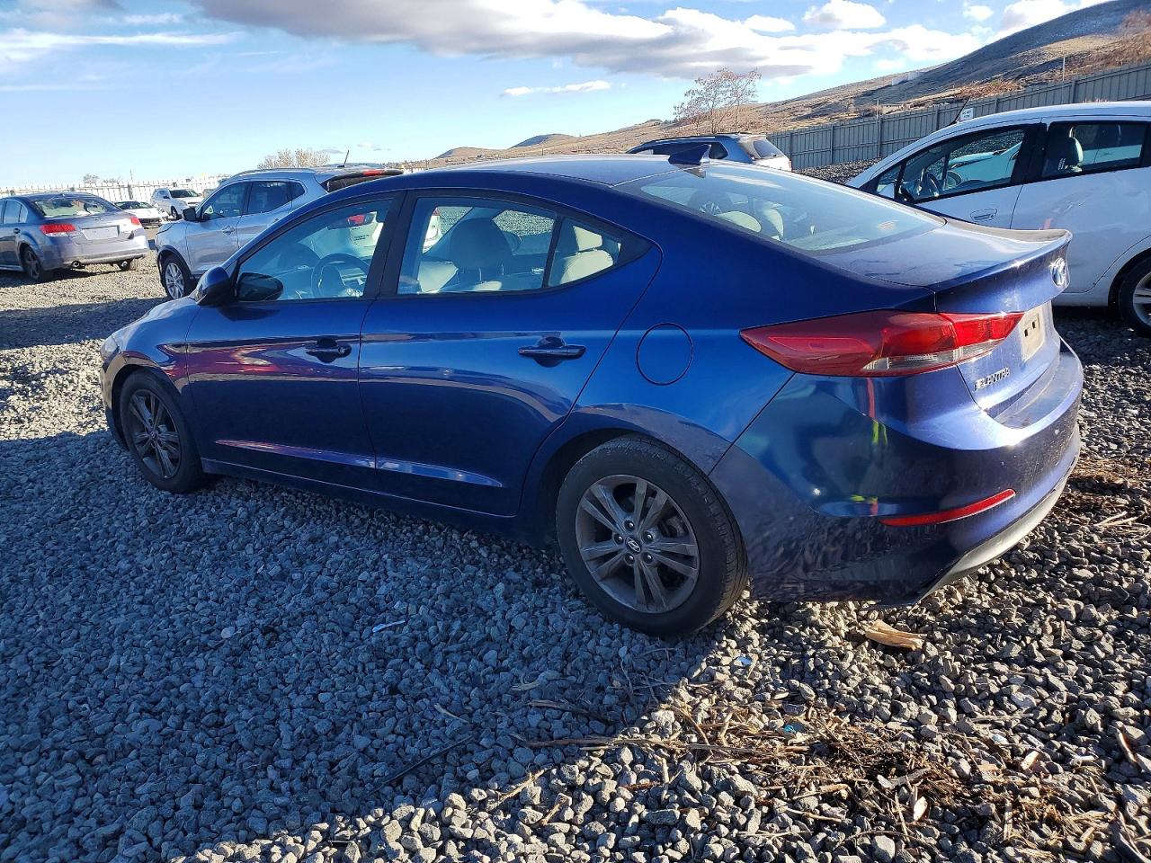 2018 HYUNDAI ELANTRA SEL photo 3