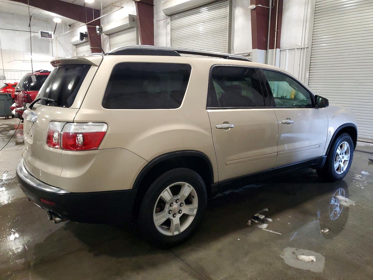 2009 GMC ACADIA SLE photo 3