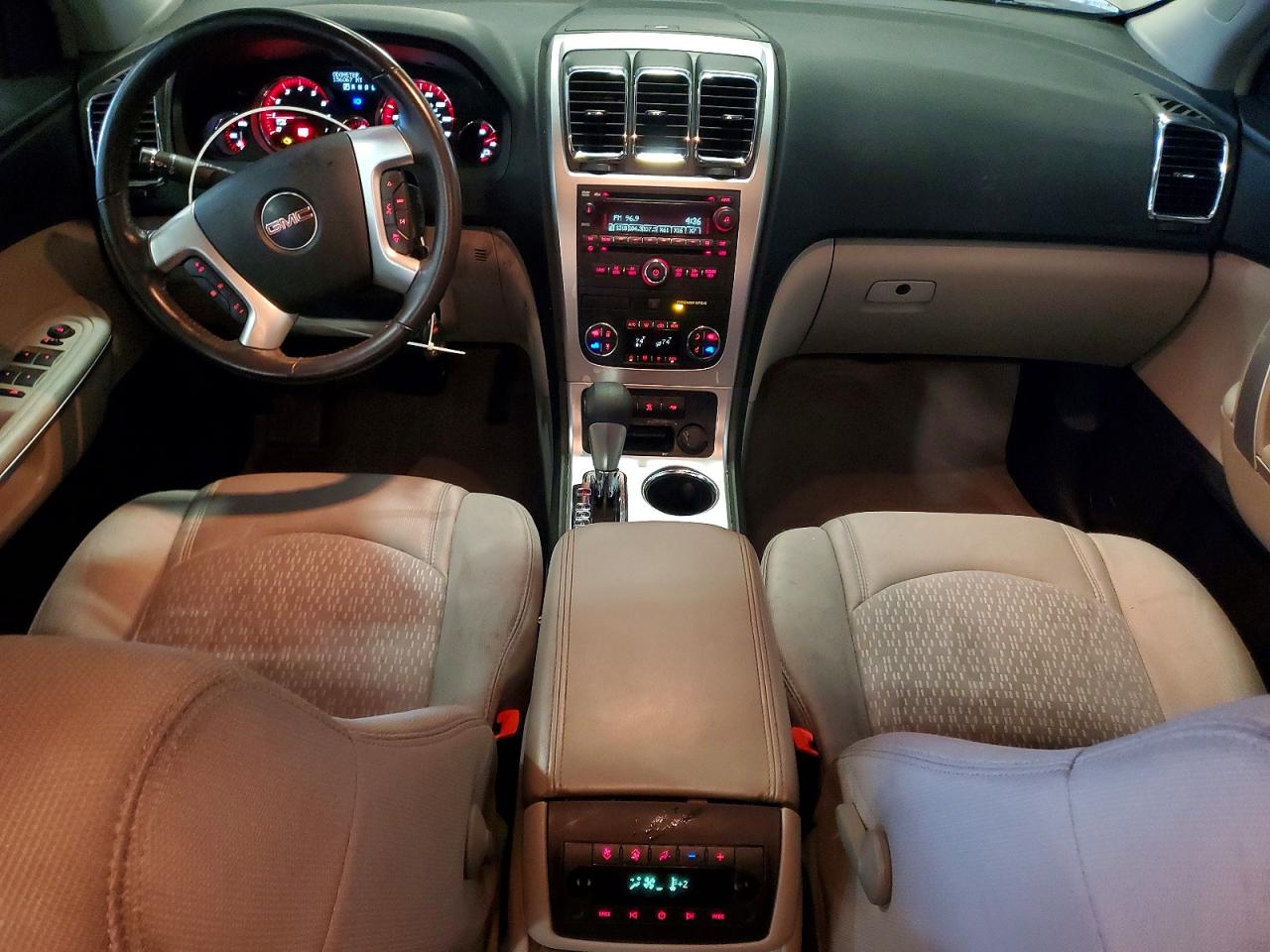 2009 GMC ACADIA SLE photo 8