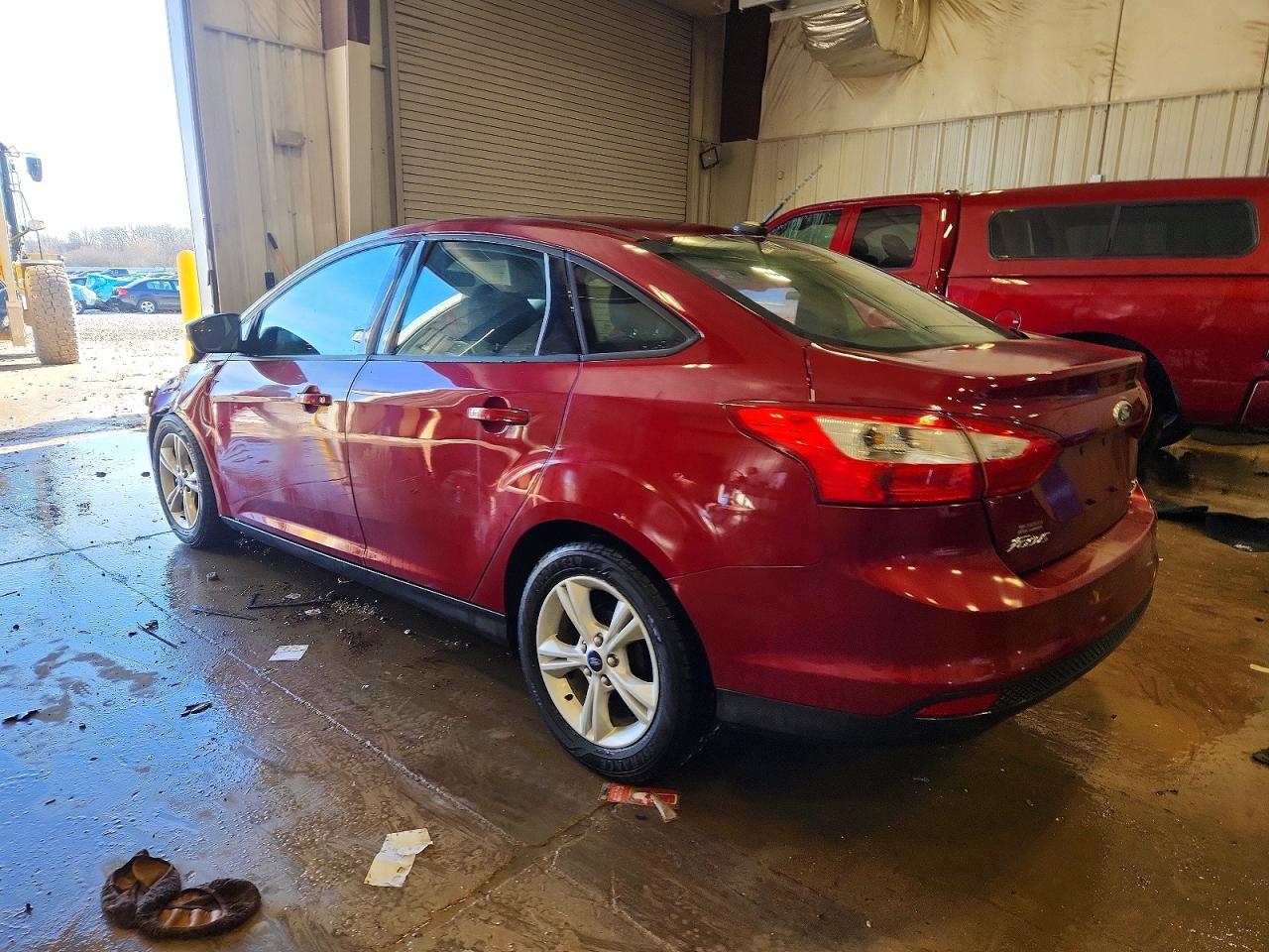 2014 FORD FOCUS SE photo 2