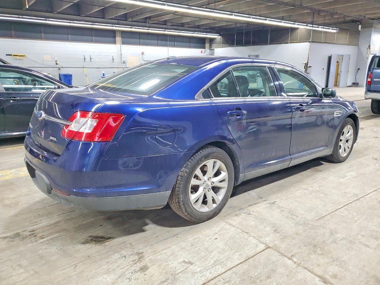 2011 FORD TAURUS SEL photo 3