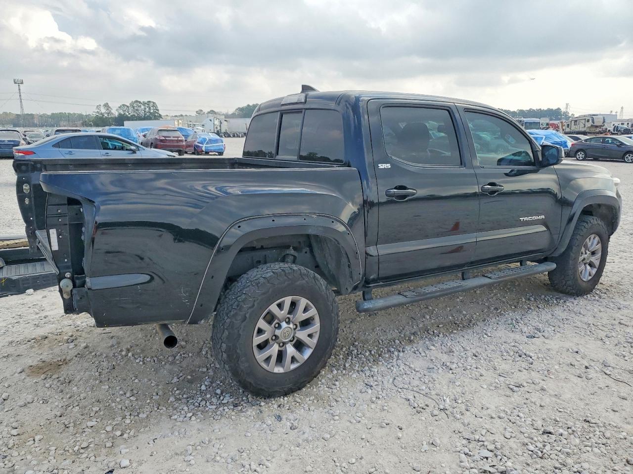 2017 TOYOTA TACOMA DOUBLE CAB photo 3