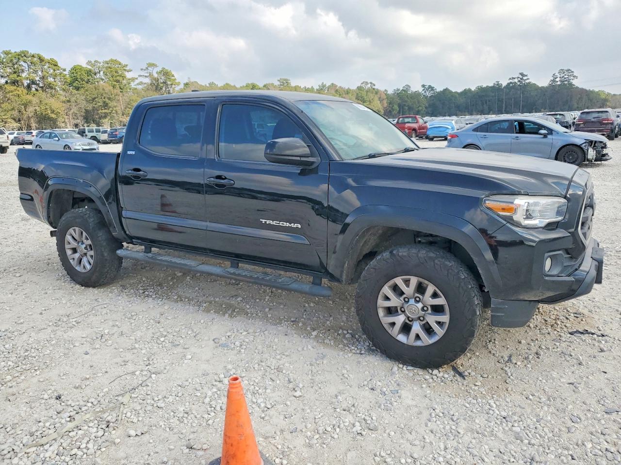 2017 TOYOTA TACOMA DOUBLE CAB photo 4