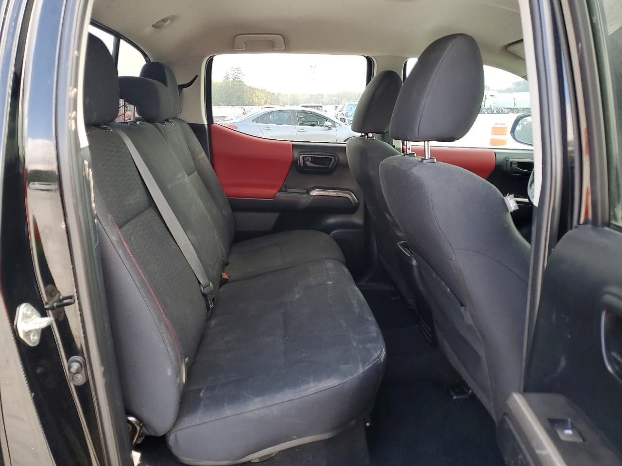 2017 TOYOTA TACOMA DOUBLE CAB photo 10