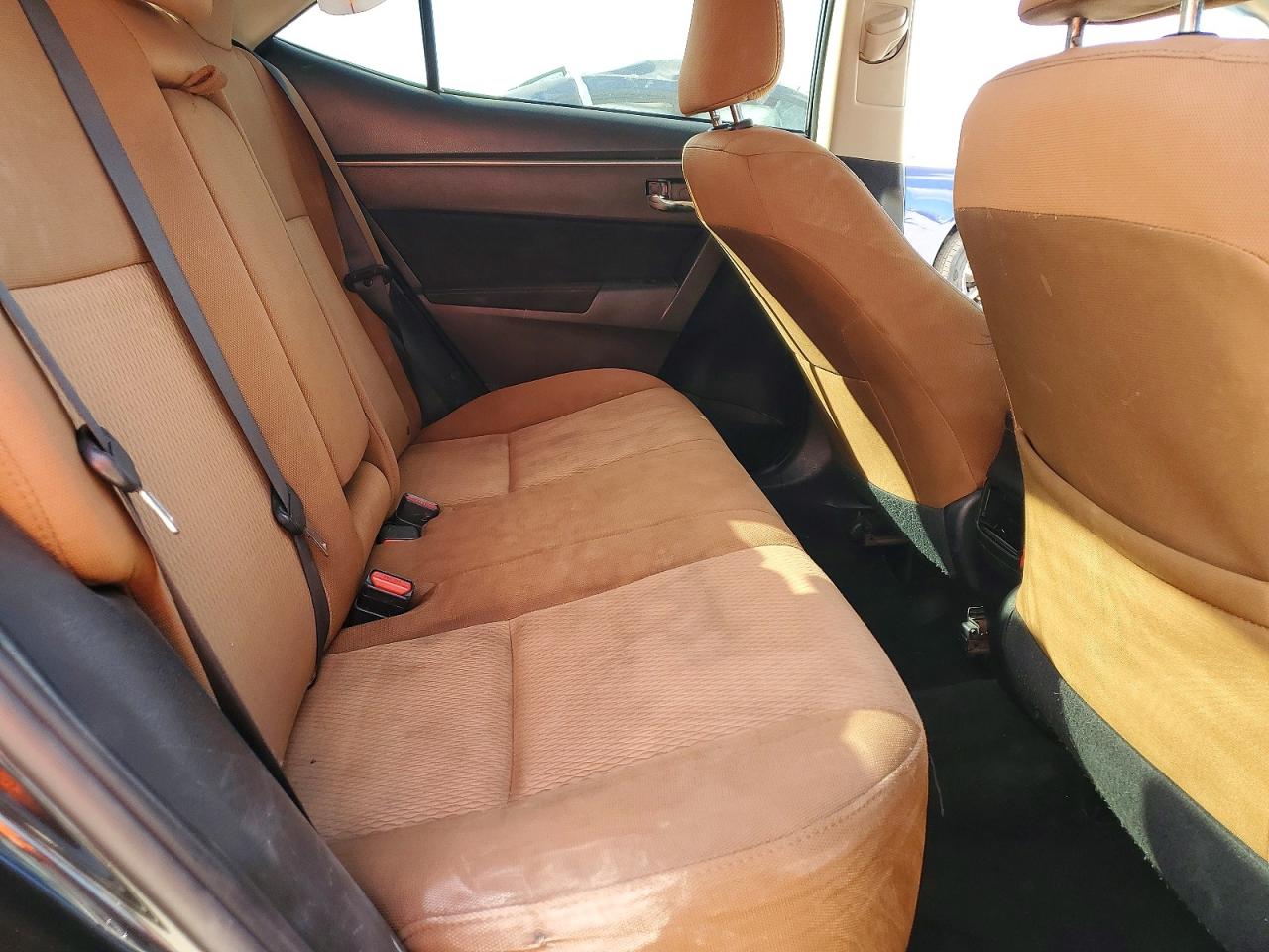 2016 TOYOTA COROLLA L photo 10