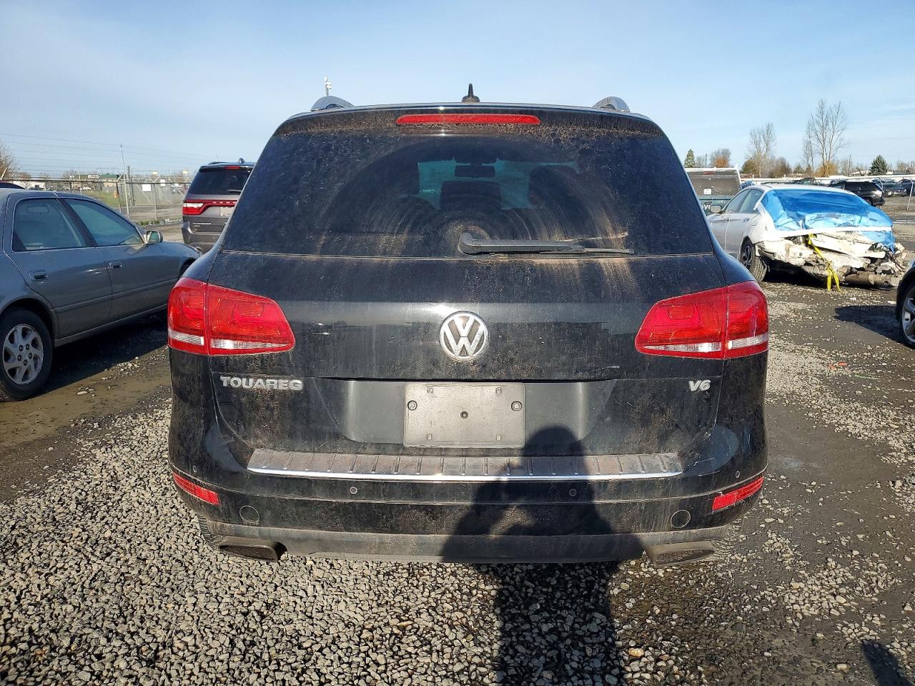 2012 VOLKSWAGEN TOUAREG V6 photo 11