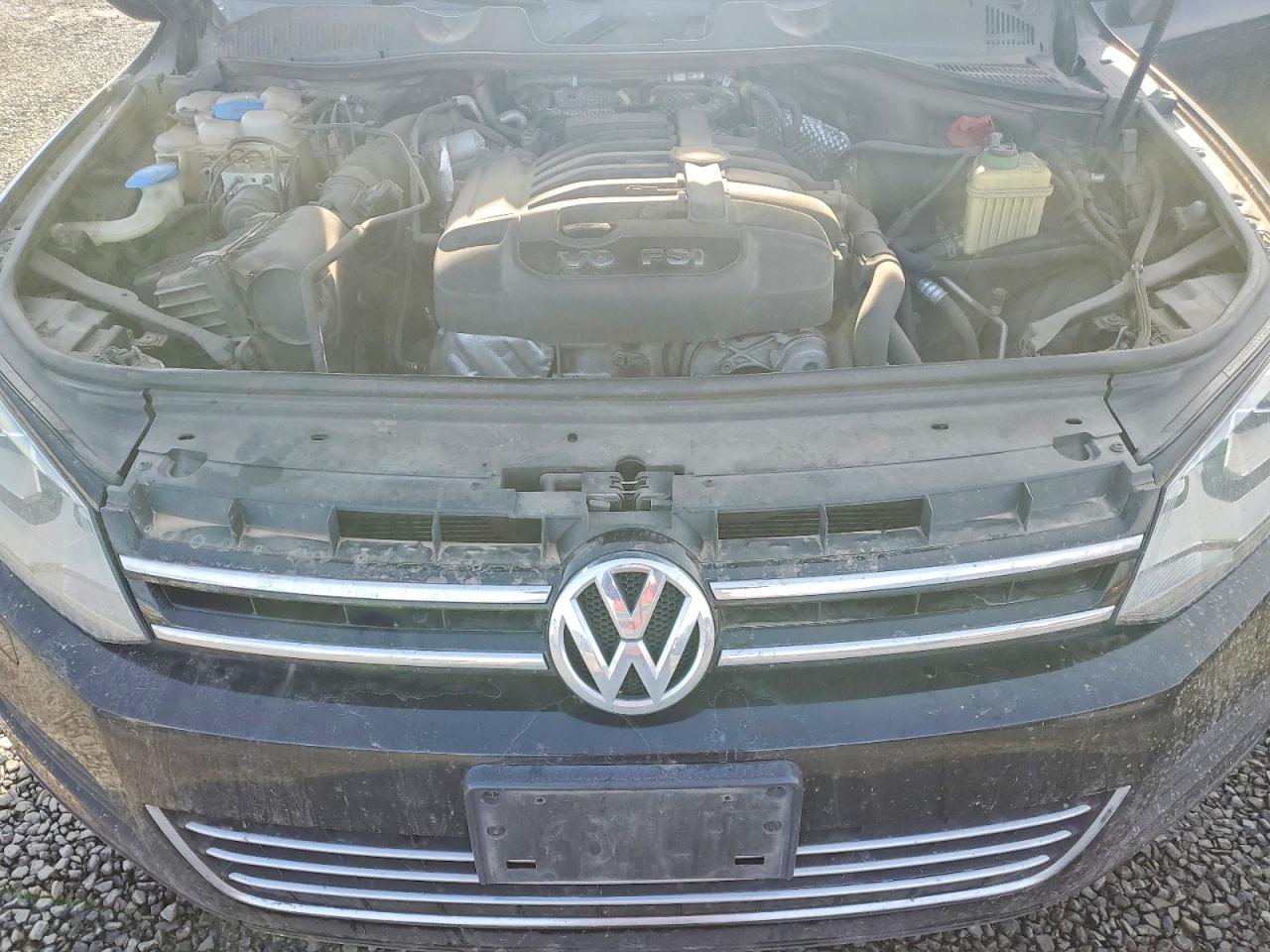 2012 VOLKSWAGEN TOUAREG V6 photo 23