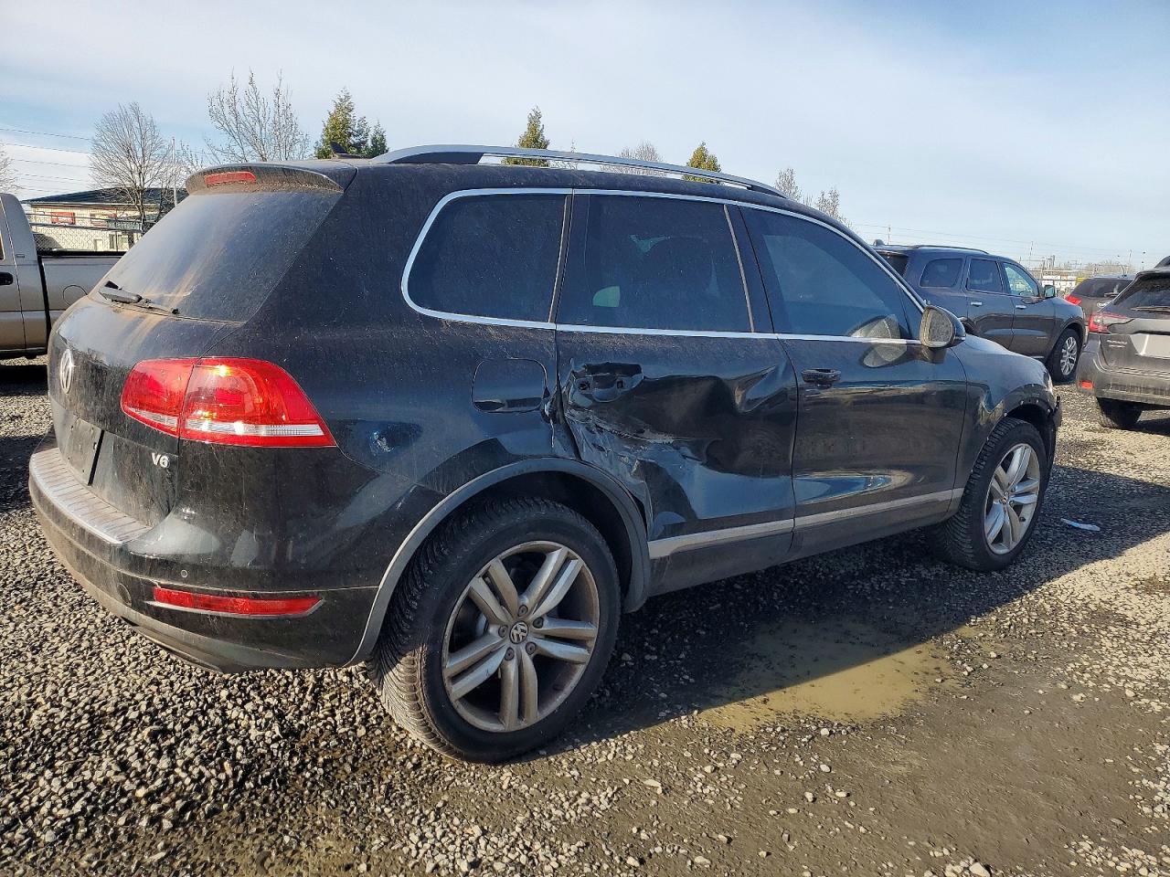 2012 VOLKSWAGEN TOUAREG V6 photo 5