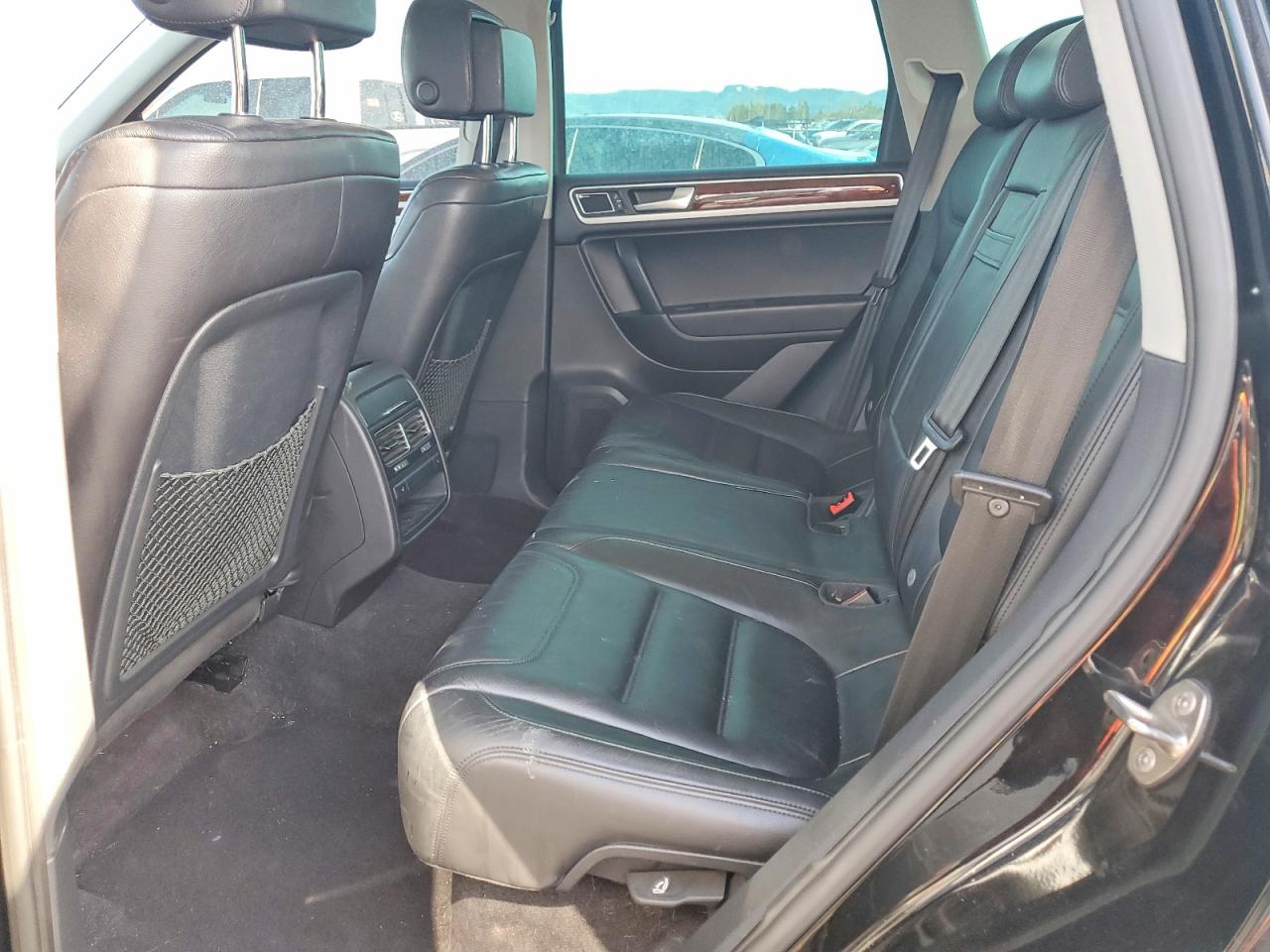 2012 VOLKSWAGEN TOUAREG V6 photo 21