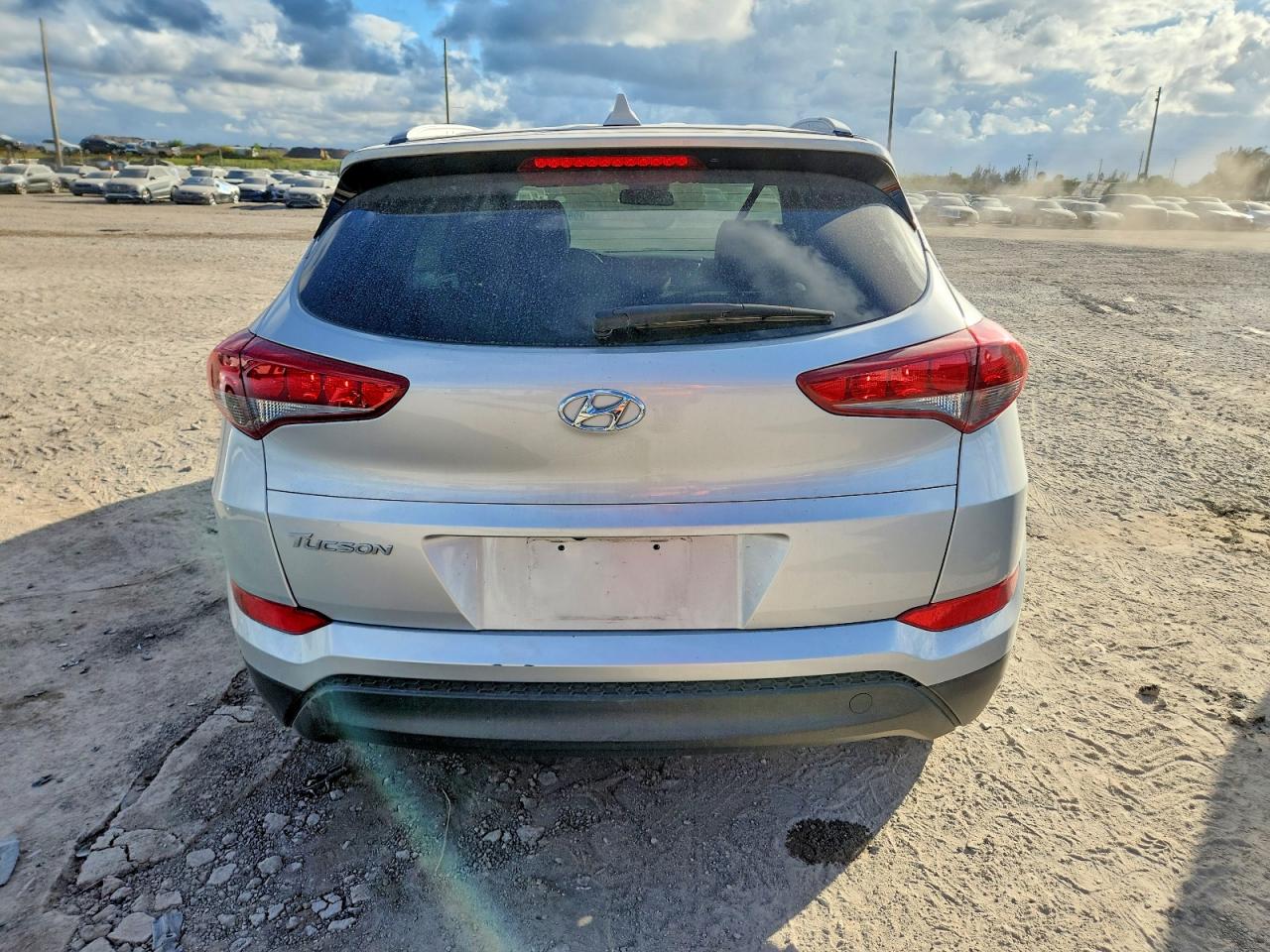 2018 HYUNDAI TUCSON photo 6