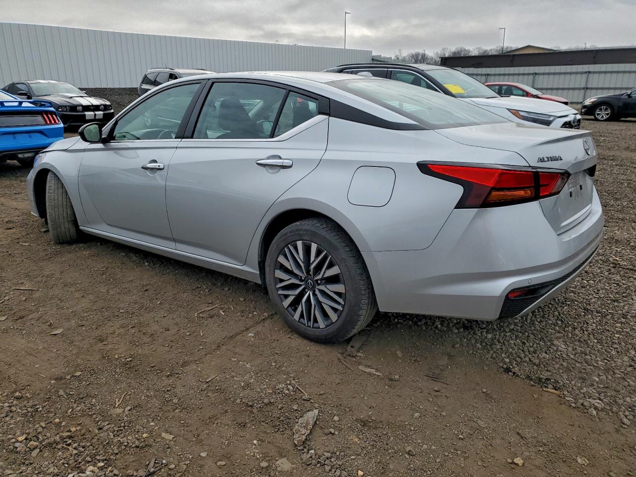 2024 NISSAN ALTIMA SV photo 2