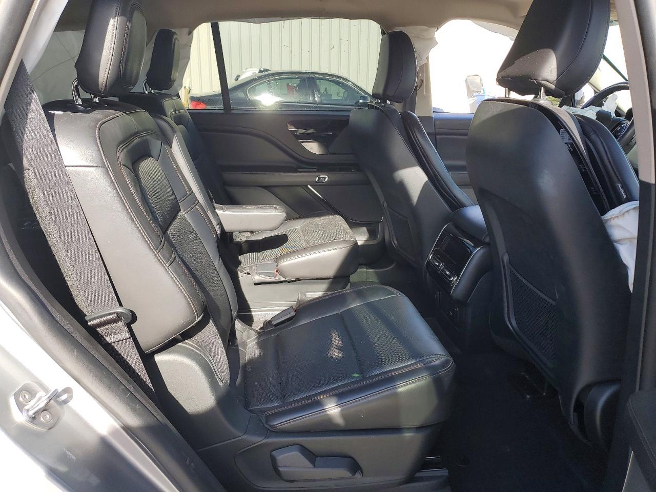 2021 LINCOLN AVIATOR RESERVE photo 11