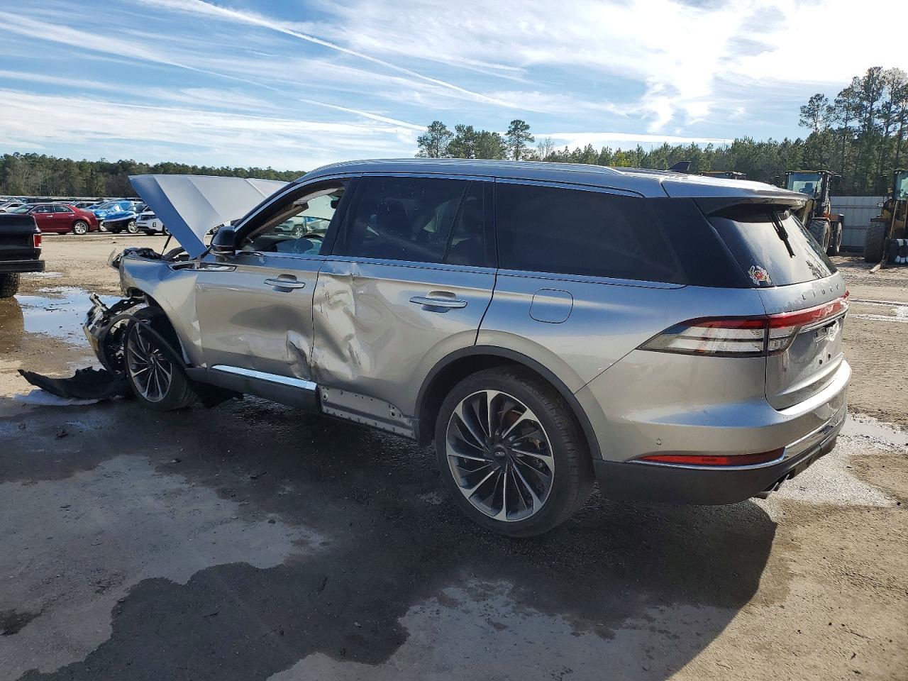2021 LINCOLN AVIATOR RESERVE photo 2