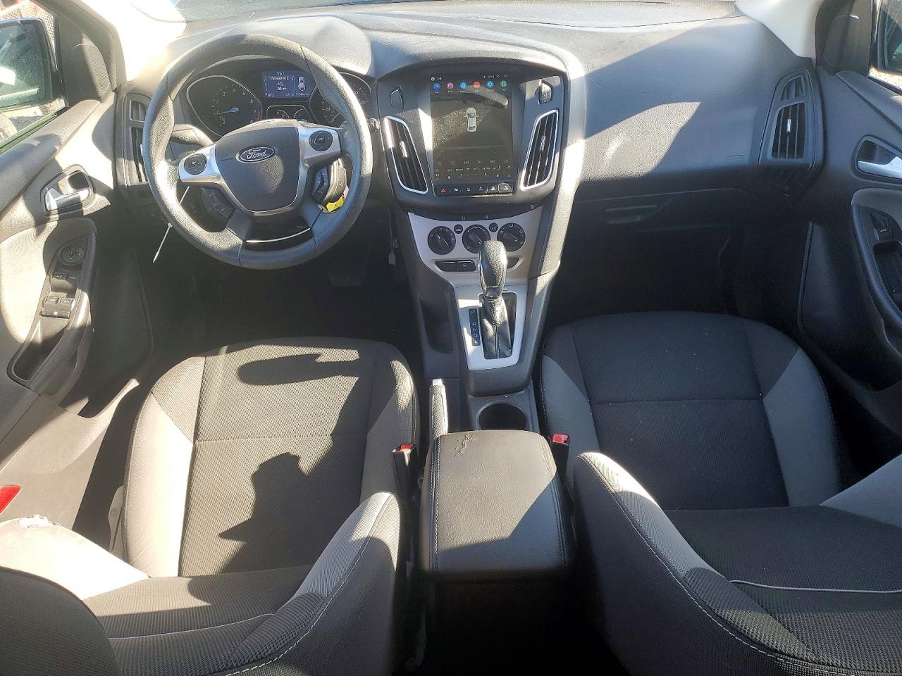 2013 FORD FOCUS SE photo 15