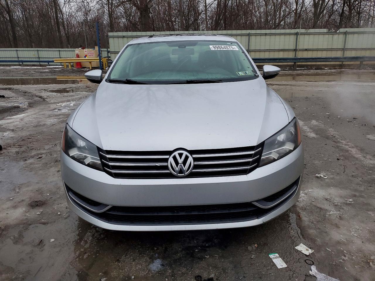 2012 VOLKSWAGEN PASSAT SE photo 5