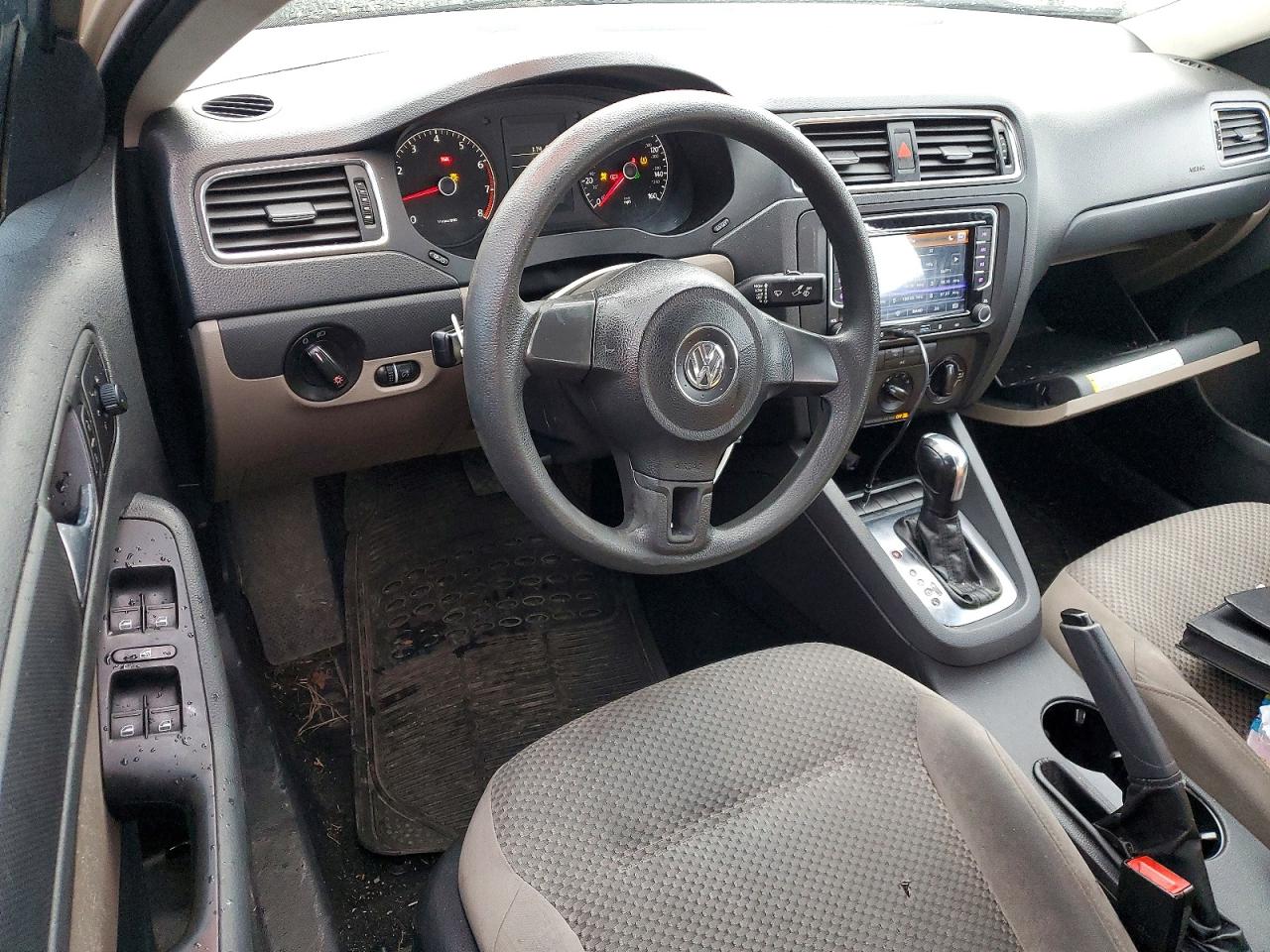 2013 VOLKSWAGEN JETTA BASE photo 15