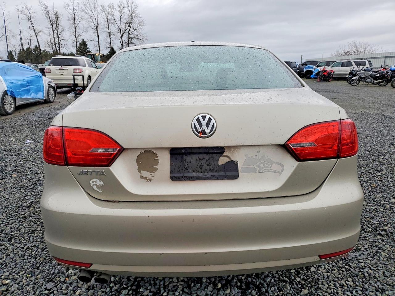 2013 VOLKSWAGEN JETTA BASE photo 11