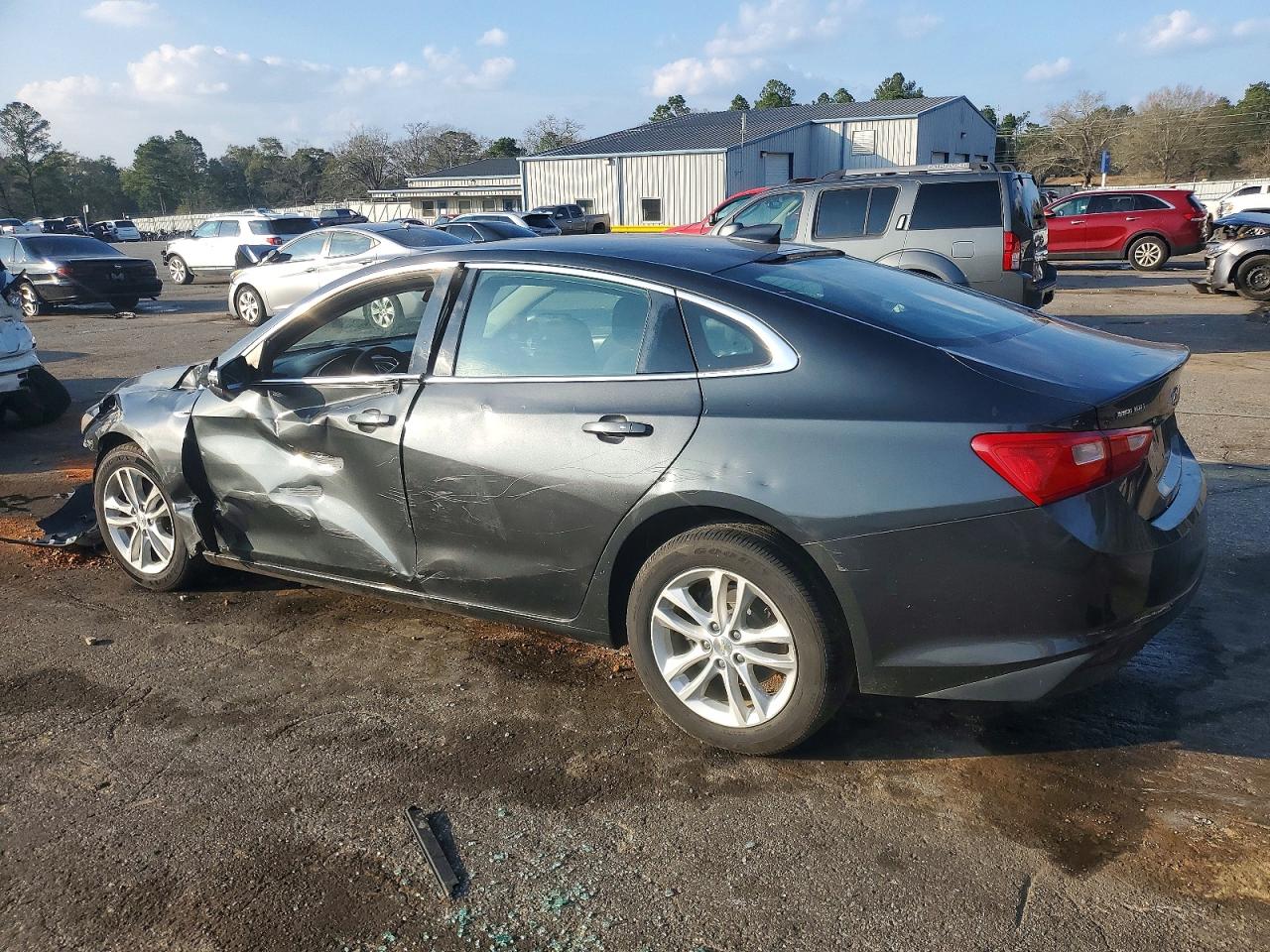 2018 CHEVROLET MALIBU LT photo 3