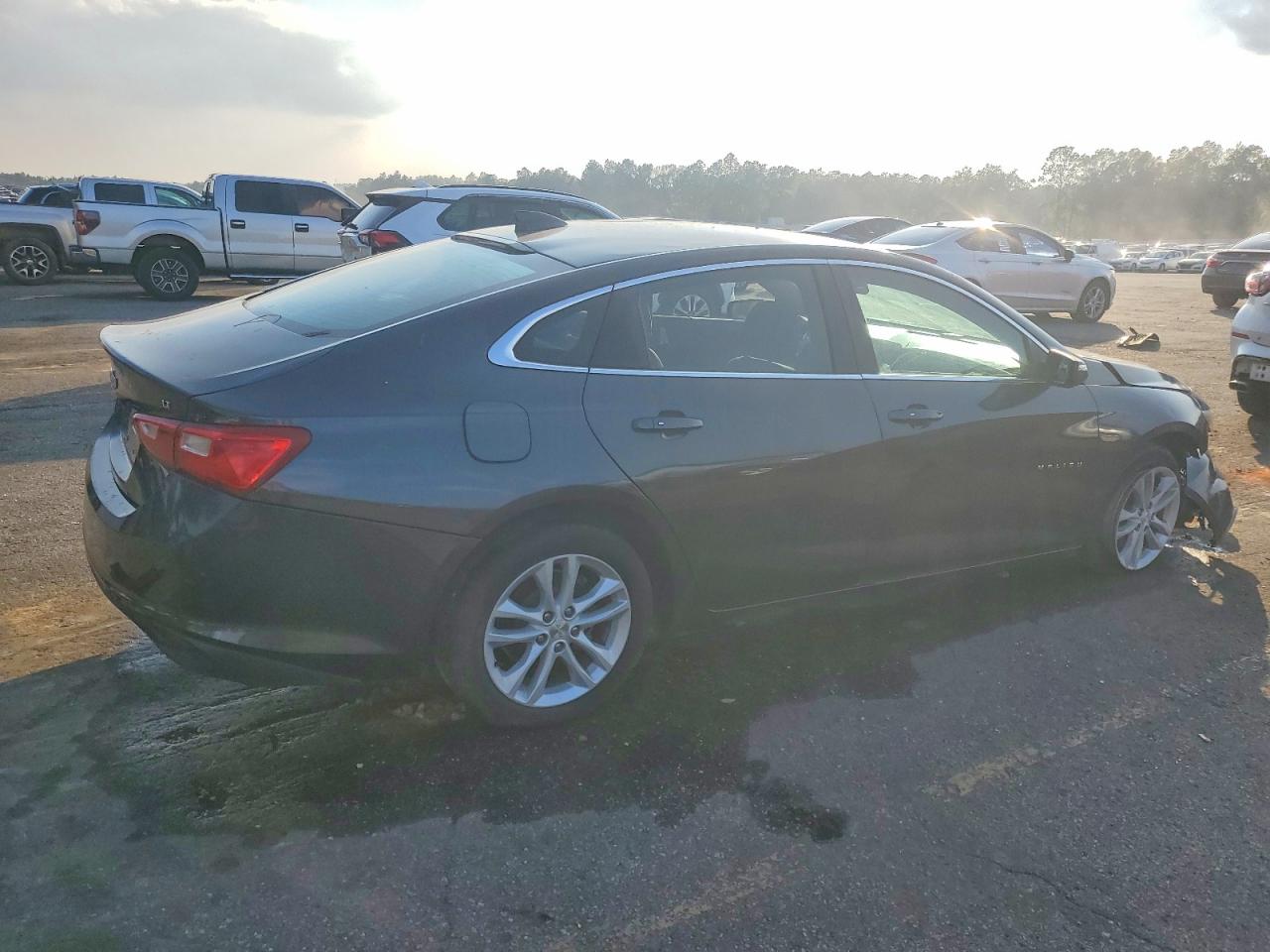 2018 CHEVROLET MALIBU LT photo 5