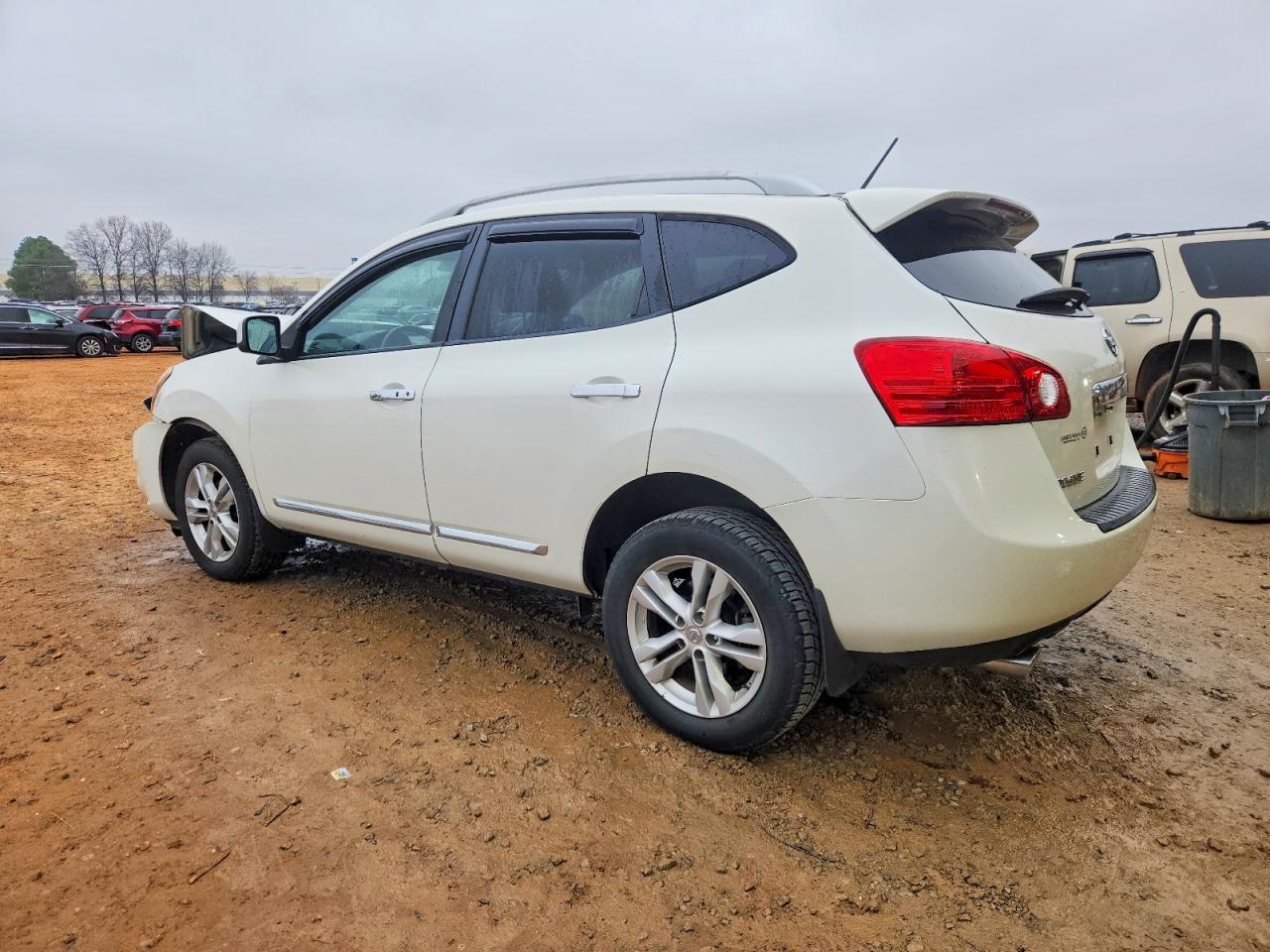 2013 NISSAN ROGUE S photo 4