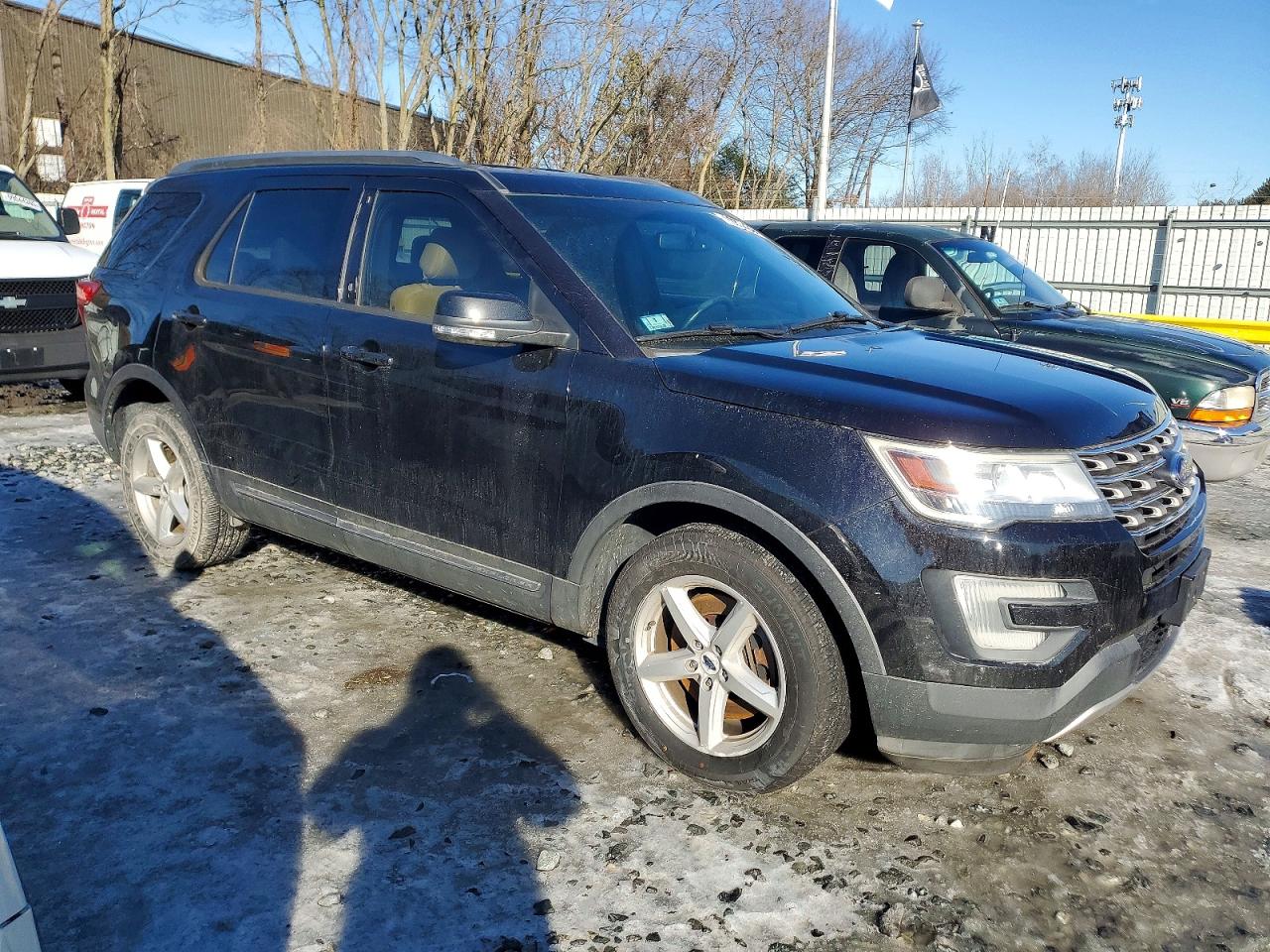 2016 FORD EXPLORER XLT photo 10