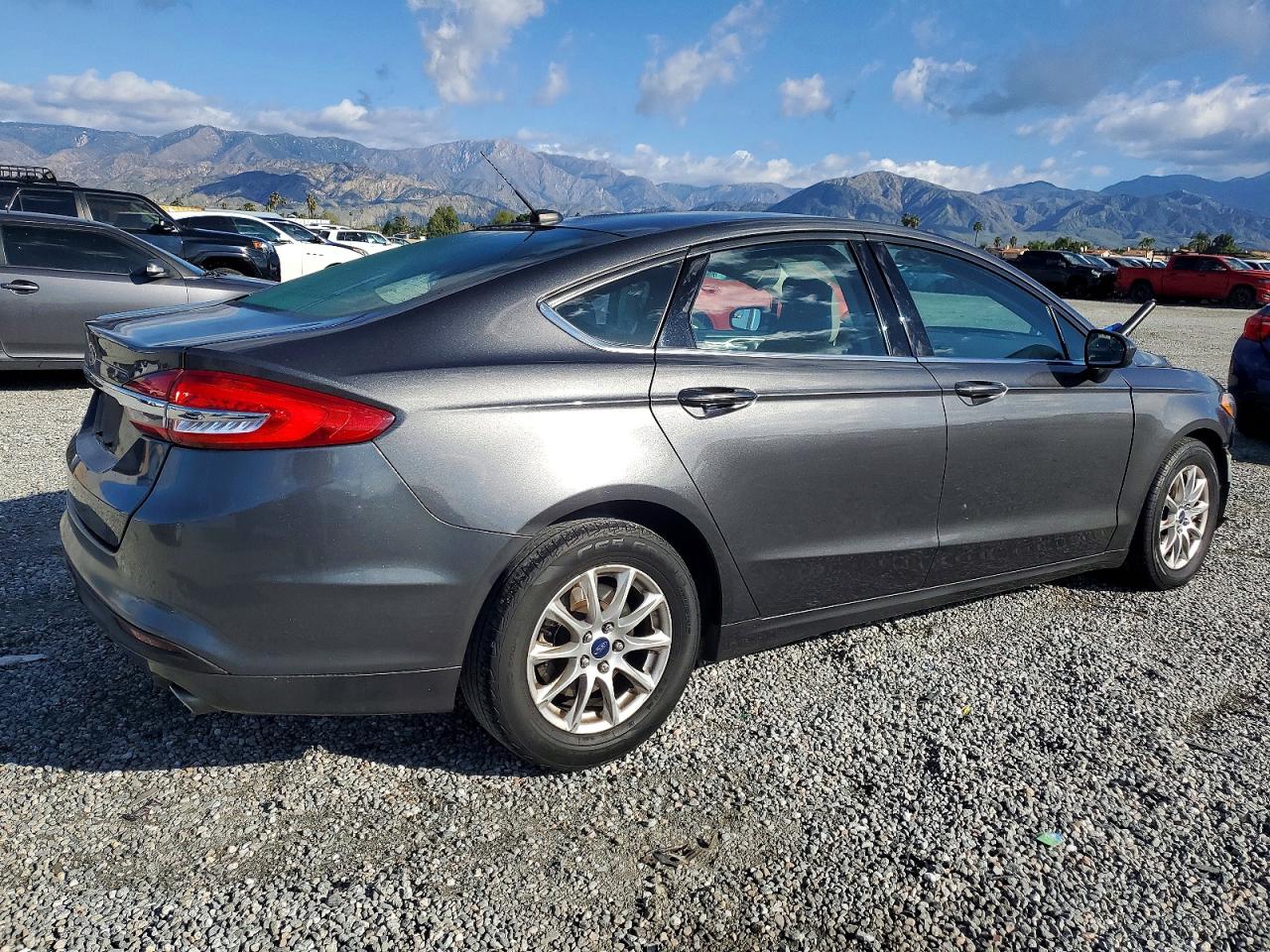 2017 FORD FUSION S photo 5