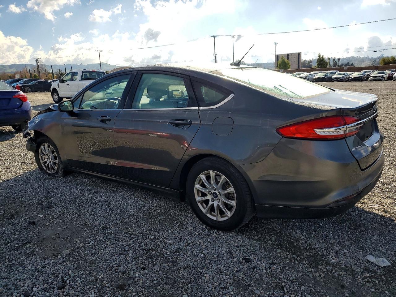 2017 FORD FUSION S photo 3