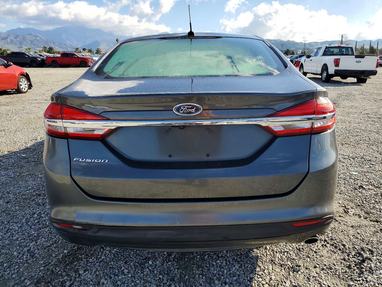 2017 FORD FUSION S photo 11