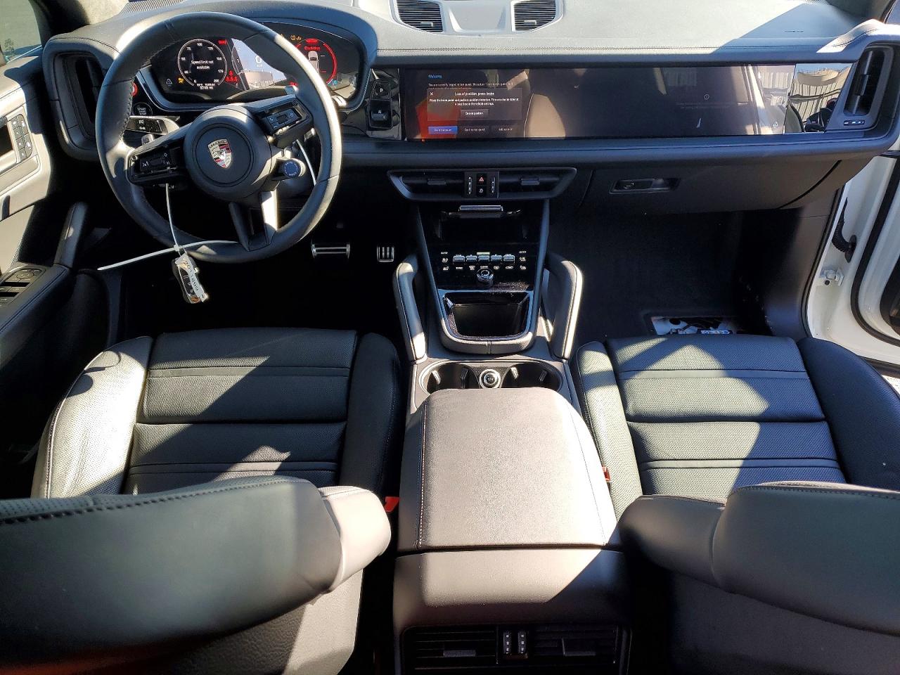 2025 PORSCHE CAYENNE GTS photo 15