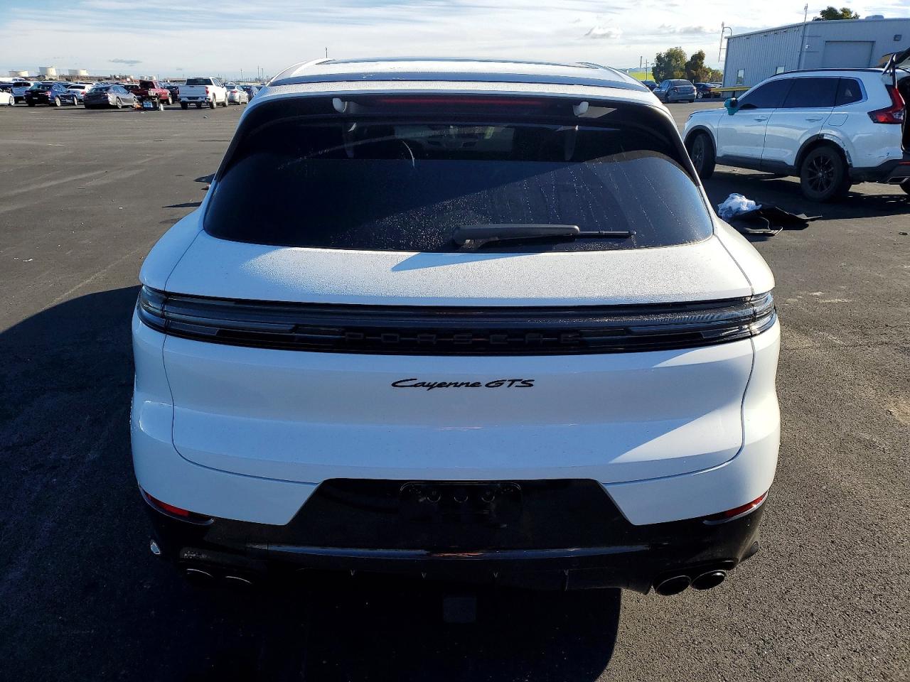 2025 PORSCHE CAYENNE GTS photo 11