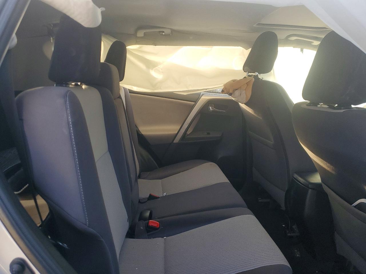 2014 TOYOTA RAV4 XLE photo 41