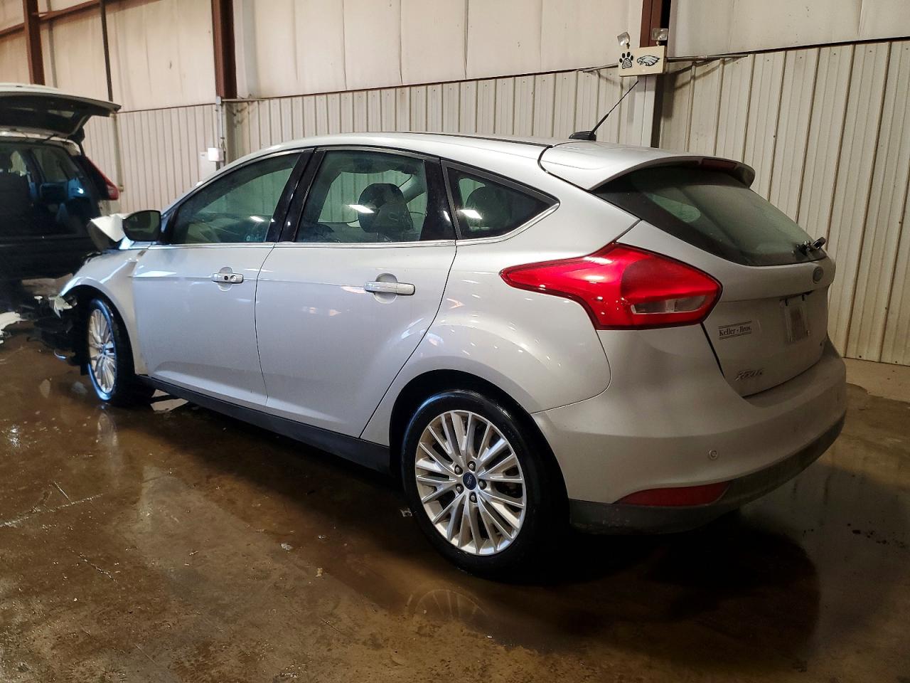 2017 FORD FOCUS TITANIUM photo 2
