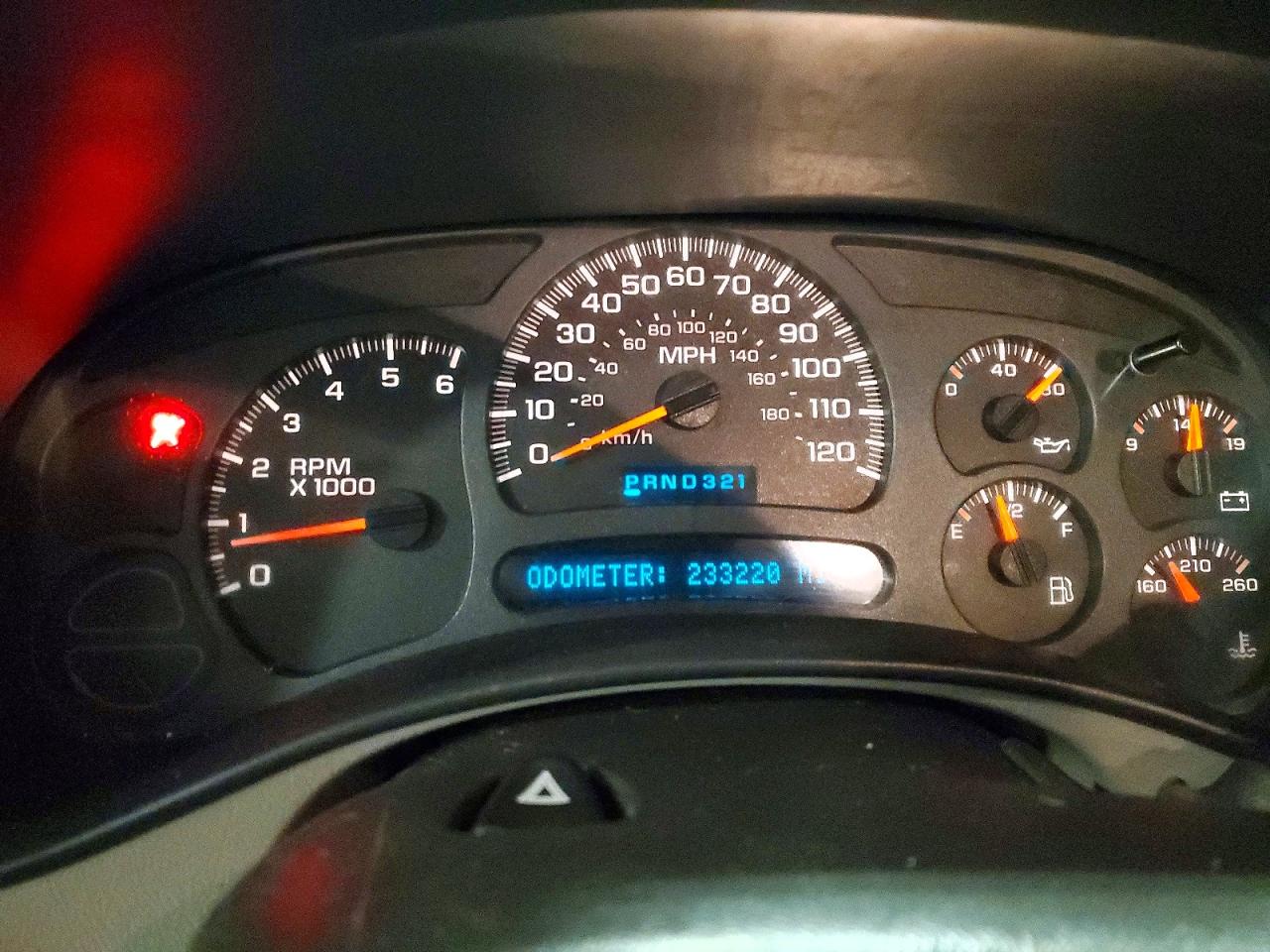 2004 CHEVROLET SILVERADO K1500 photo 9