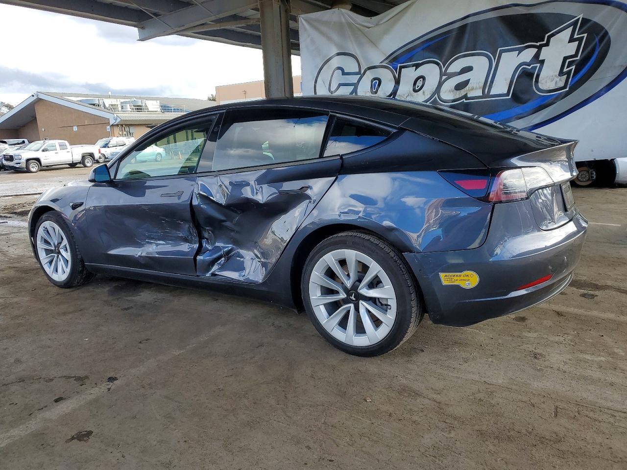 2022 TESLA MODEL 3 photo 2