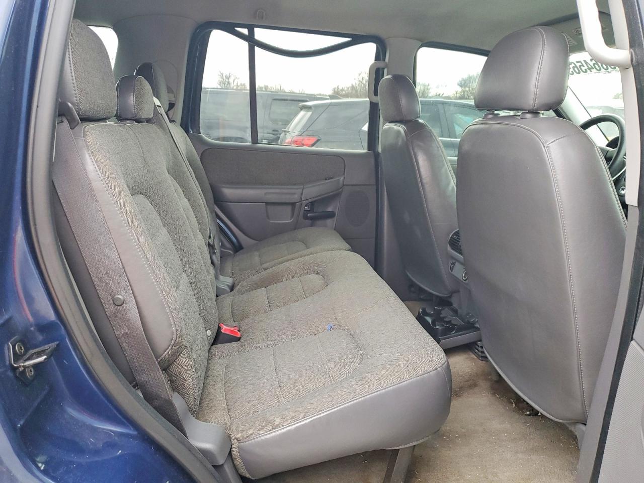 2004 FORD EXPLORER XLS photo 31