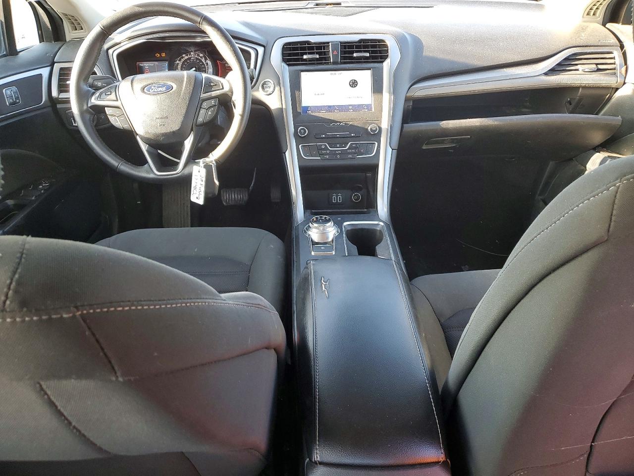 2020 FORD FUSION SEL photo 8