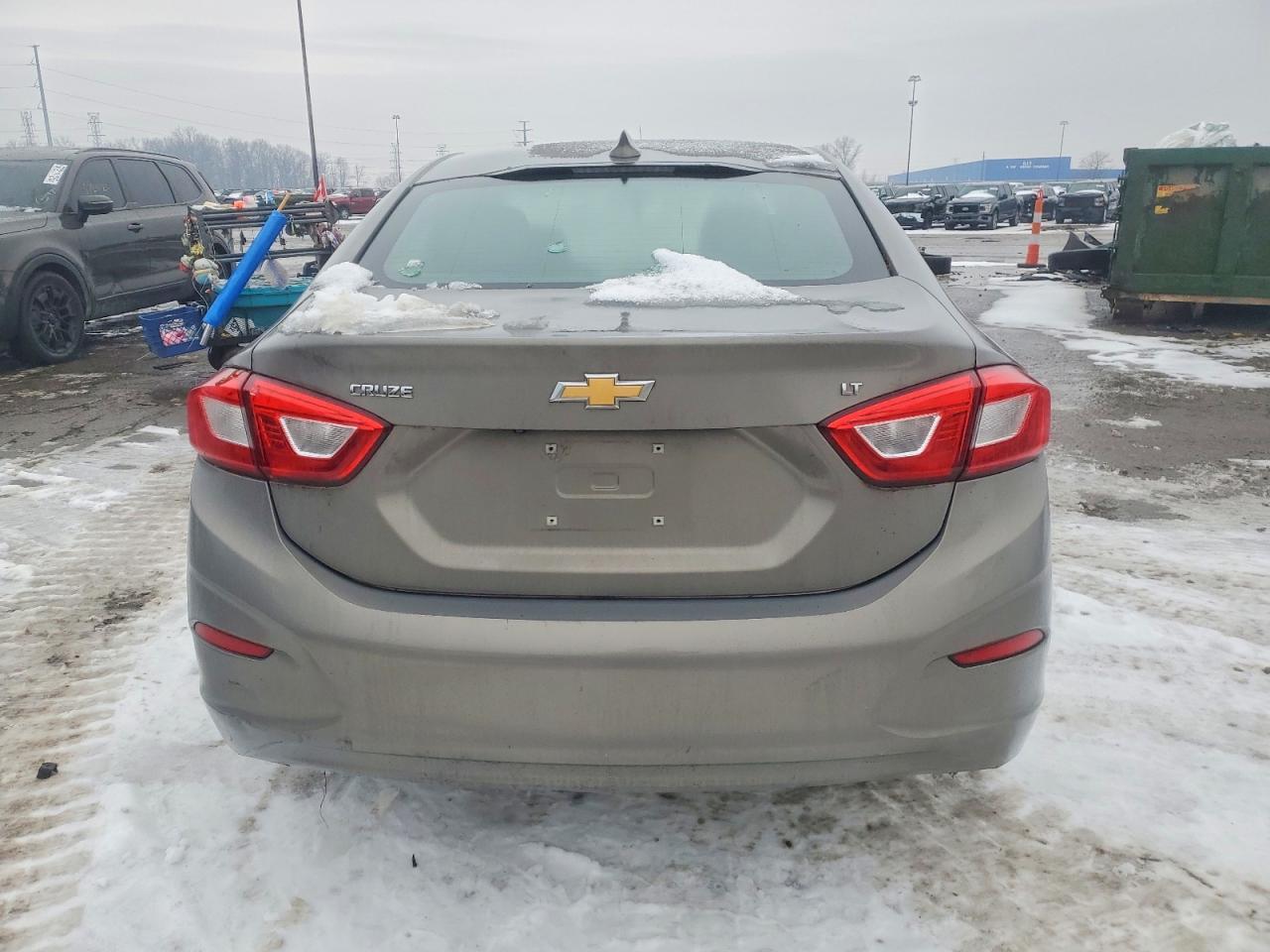 2019 CHEVROLET CRUZE LT photo 6