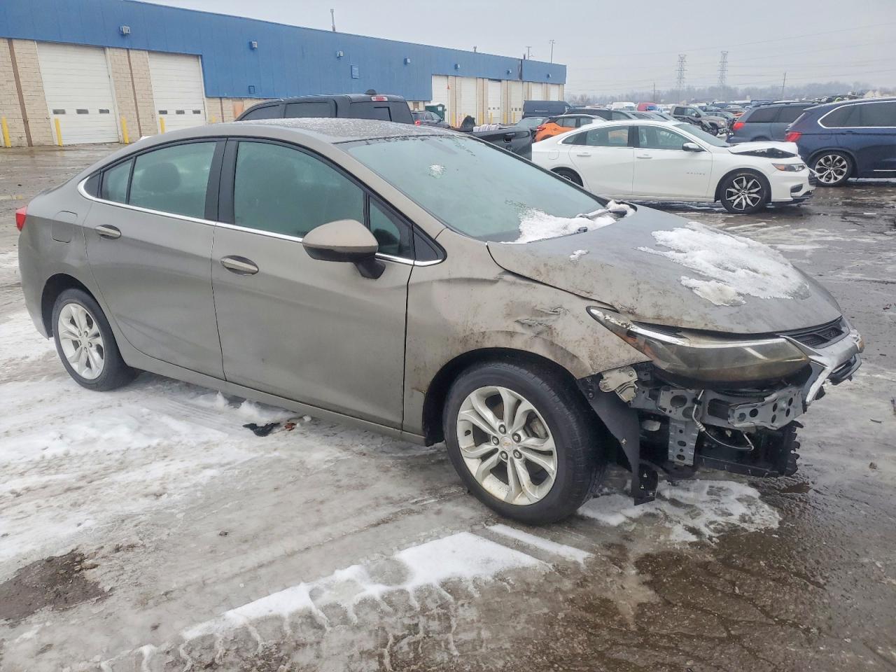 2019 CHEVROLET CRUZE LT photo 4