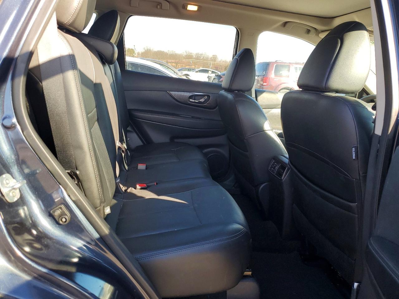 2016 NISSAN ROGUE S photo 11